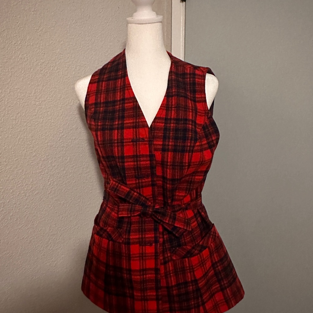 Pendleton skirt and vest set. Skirt is 26 inch waist.